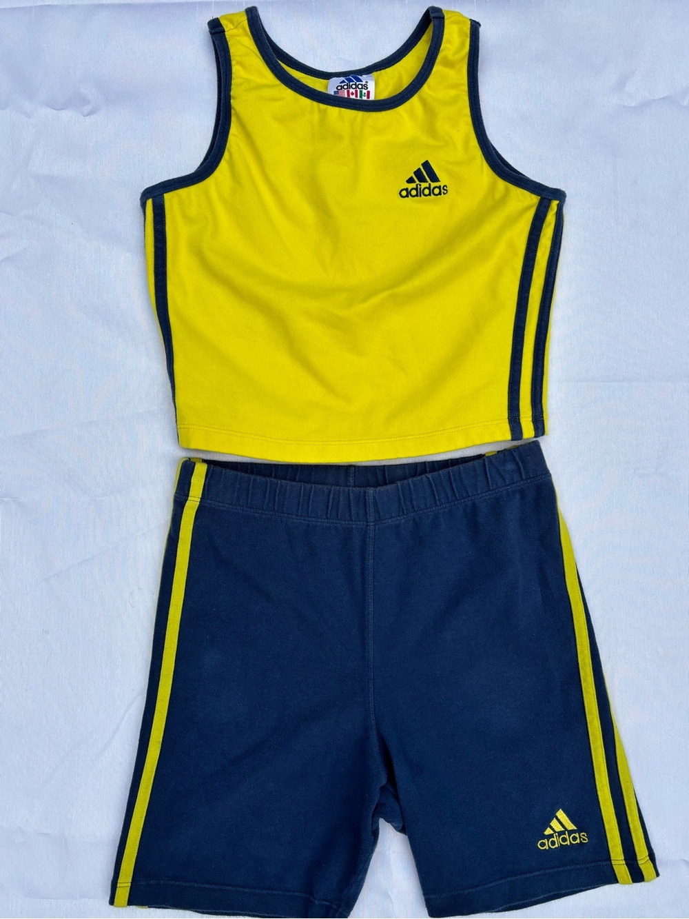 VINTAGE Y2K ADIDAS MATCHING TWO-PIECE ACTIVEWEAR SET